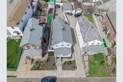 146-07 17th Avenue, Whitestone, NY 11357 - Photo 22