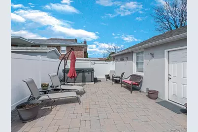 146-07 17th Avenue, Whitestone, NY 11357 - Photo 20