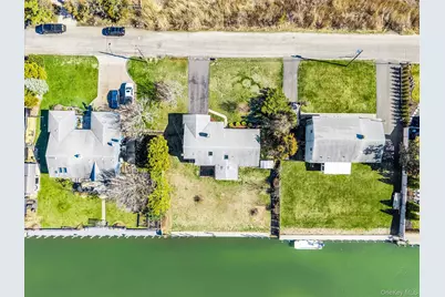 7 Lindner Court, Brookhaven, NY 11719 - Photo 10