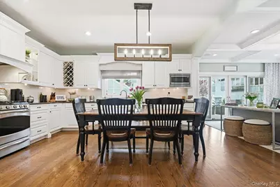 130 Wellington Road, Mineola, NY 11501 - Photo 14