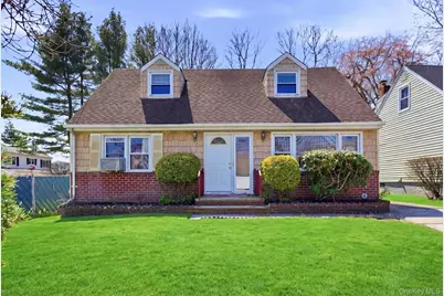 70 Deepdale Drive, South Huntington, NY 11746 - Photo 2