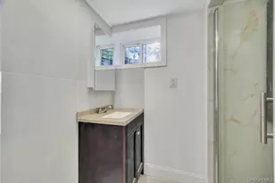 624 Townline Rd, Hauppauge, NY 11788 - Photo 30