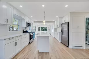 624 Townline Rd, Hauppauge, NY 11788 - Photo 16