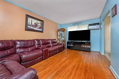 95-01 43rd Avenue, Elmhurst, NY 11373 - Photo 26