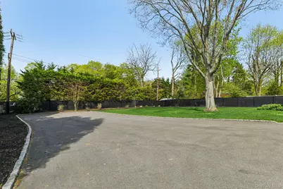 1 Huntington Bay Road, Huntington, NY 11743 - Photo 32