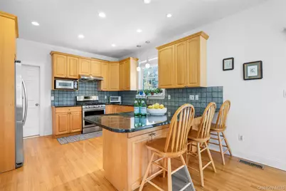 218 Seventh Avenue, Pelham, NY 10803 - Photo 14