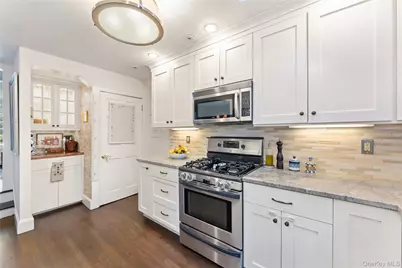 5 Merestone Terrace, Bronxville, NY 10708 - Photo 10