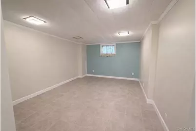 126 Radcliffe Road, Plainview, NY 11803 - Photo 10