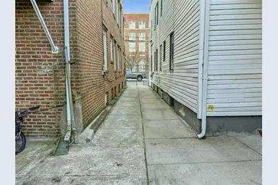 10913 127th Street, Ozone Park, NY 11420 - Photo 16