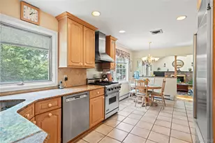 8 Ungava Dr, New City, NY 10956 - Photo 2