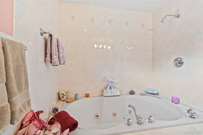 8 Ungava Drive, New City, NY 10956 - Photo 16