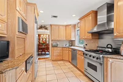 8 Ungava Drive, New City, NY 10956 - Photo 1