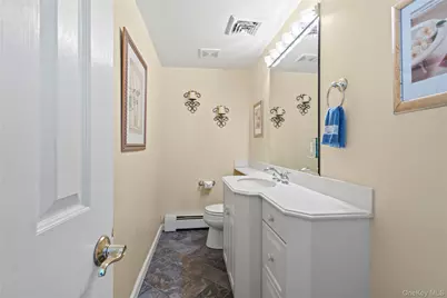 8 Ungava Drive, New City, NY 10956 - Photo 6