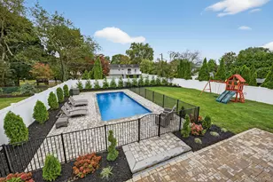 12 Farmstead Rd, Commack, NY 11725 - Photo 28