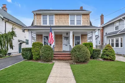 154 Rocklyn Avenue, Lynbrook, NY 11563 - Photo 1