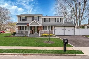 1 Hooper Ct, Port Jefferson Station, NY 11776 - Photo 2