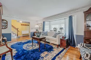 8 Whisper Ln, Smithtown, NY 11787 - Photo 18