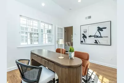 8 Chelsea Drive, Port Washington, NY 11050 - Photo 14