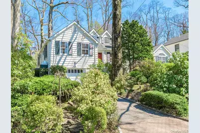 8 Chelsea Drive, Port Washington, NY 11050 - Photo 1