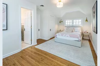 8 Chelsea Drive, Port Washington, NY 11050 - Photo 30