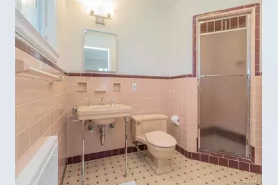 8 Chelsea Drive, Port Washington, NY 11050 - Photo 28