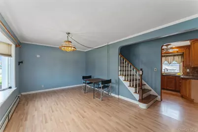278 Dogwood Road, Valley Stream, NY 11580 - Photo 6