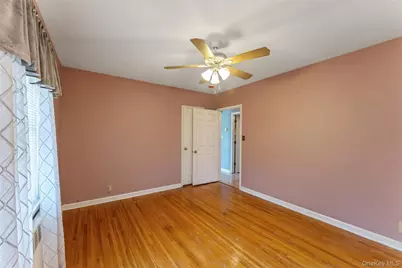 278 Dogwood Road, Valley Stream, NY 11580 - Photo 10