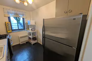 87-56 Francis Lewis Blvd, Hollis, NY 11423 - Photo 10