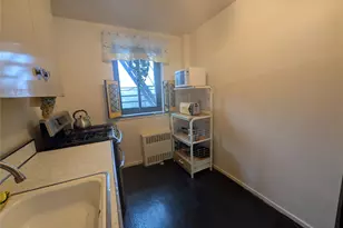 87-56 Francis Lewis Blvd, Hollis, NY 11423 - Photo 8