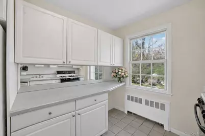 37 Fieldstone Drive #E4, Hartsdale, NY 10530 - Photo 8