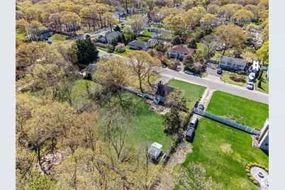 67 Pentmoor Drive, Mastic, NY 11950 - Photo 20