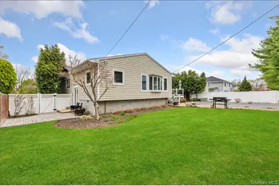 9 Delaware Avenue, Jericho, NY 11753 - Photo 22