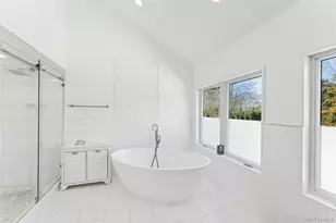 32 Tanners Neck Ln, Westhampton, NY 11977 - Photo 14