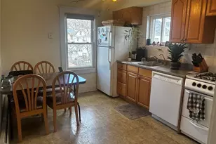 25 Martha Terrace, Floral Park, NY 11001 - Photo 2