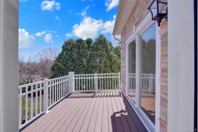 177 Hamlet Drive, Mount Sinai, NY 11766 - Photo 28