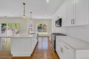 177 Hamlet Dr, Mount Sinai, NY 11766 - Photo 12