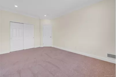 177 Hamlet Drive, Mount Sinai, NY 11766 - Photo 16