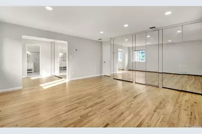 128 Hazelwood Drive, Jericho, NY 11753 - Photo 12