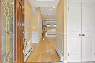 128 Hazelwood Dr, Jericho, NY 11753 - Photo 2