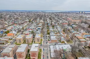 169-04 Crocheron Ave, Flushing, NY 11358 - Photo 32