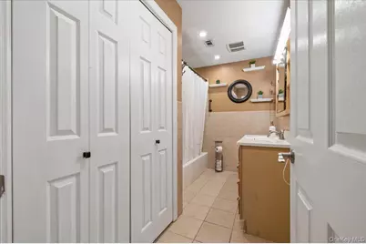 190 Lake Pointe Circle #190, Middle Island, NY 11953 - Photo 14