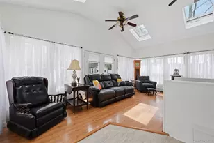 75 Oregon Ave, Medford, NY 11763 - Photo 26