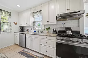 75 Oregon Ave, Medford, NY 11763 - Photo 22
