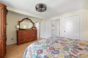 75 Oregon Ave, Medford, NY 11763 - Photo 32