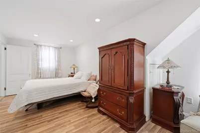 75 Oregon Avenue, Medford, NY 11763 - Photo 34