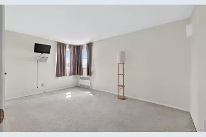 1710 Saint Marks Avenue, Merrick, NY 11566 - Photo 16