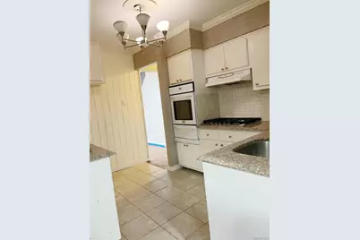 258 Steamboat Road, Great Neck, NY 11024 - Photo 4