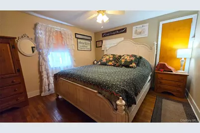 32 Atlantic Avenue, East Moriches, NY 11940 - Photo 22