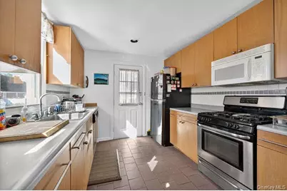 84-50 266th Street, Floral Park, NY 11001 - Photo 10