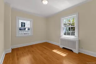 190 Bryant Ave, Floral Park, NY 11001 - Photo 10